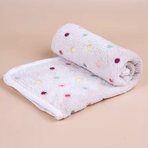 Keep Your Furry Friends Cozy & Warm with this Soft Fluffy Fleece Pet Blanket!